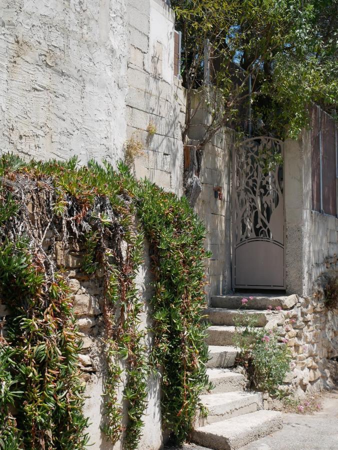 Nature Hostel La Ciotat Exterior foto